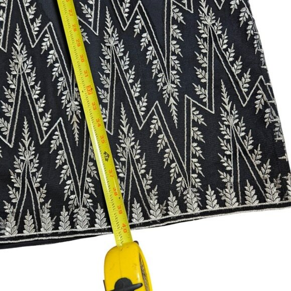 Tadashi Shoji Miles‎ Embroidered Crepe Sheath Dress 8 Bridal Chic Quiet Luxury - Picture 7 of 9